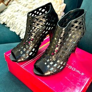 BG. 7B/37 leather upper